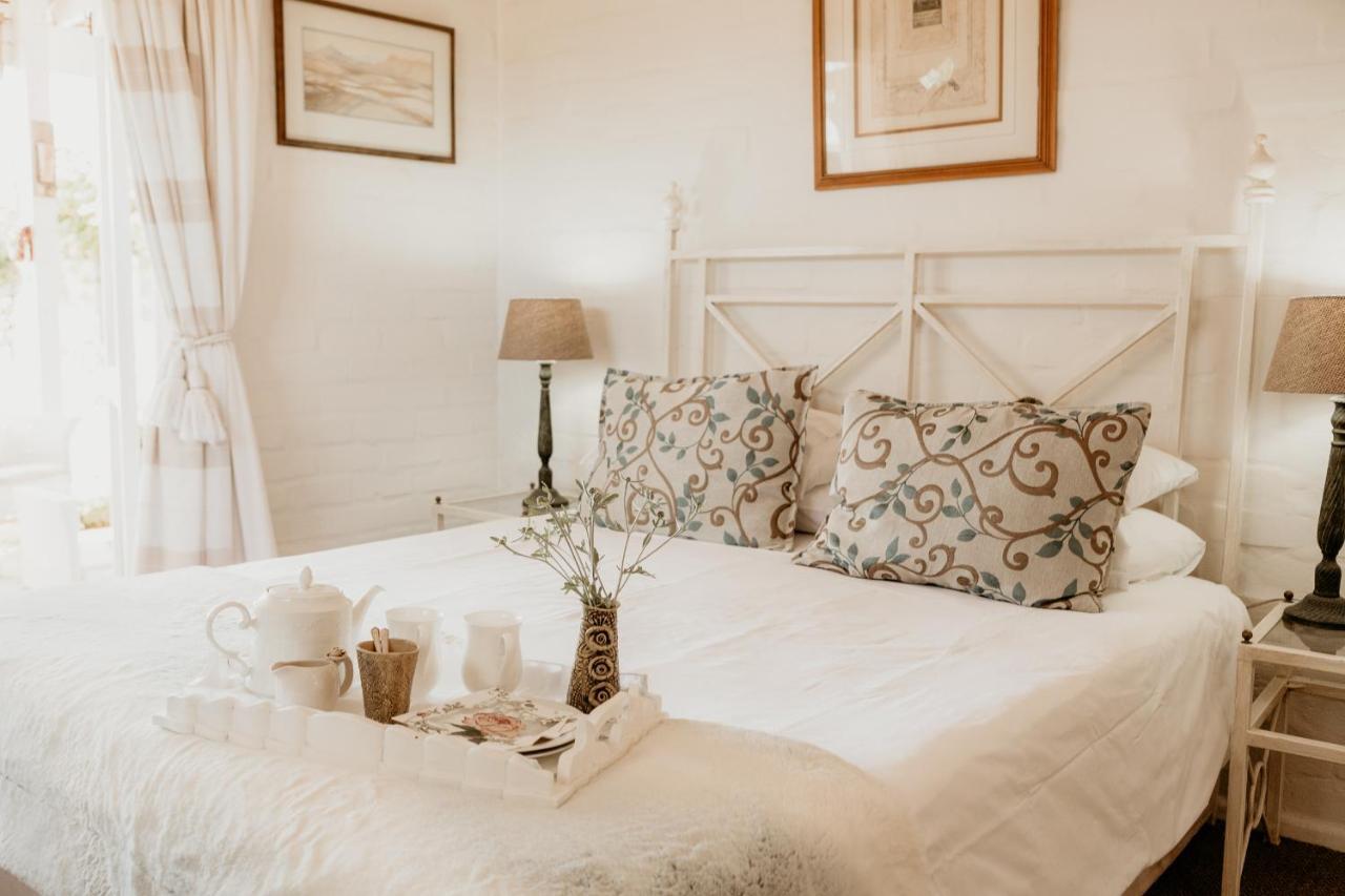 Guinea Fowl House Hotel โคมเม็ทจี ภายนอก รูปภาพ
