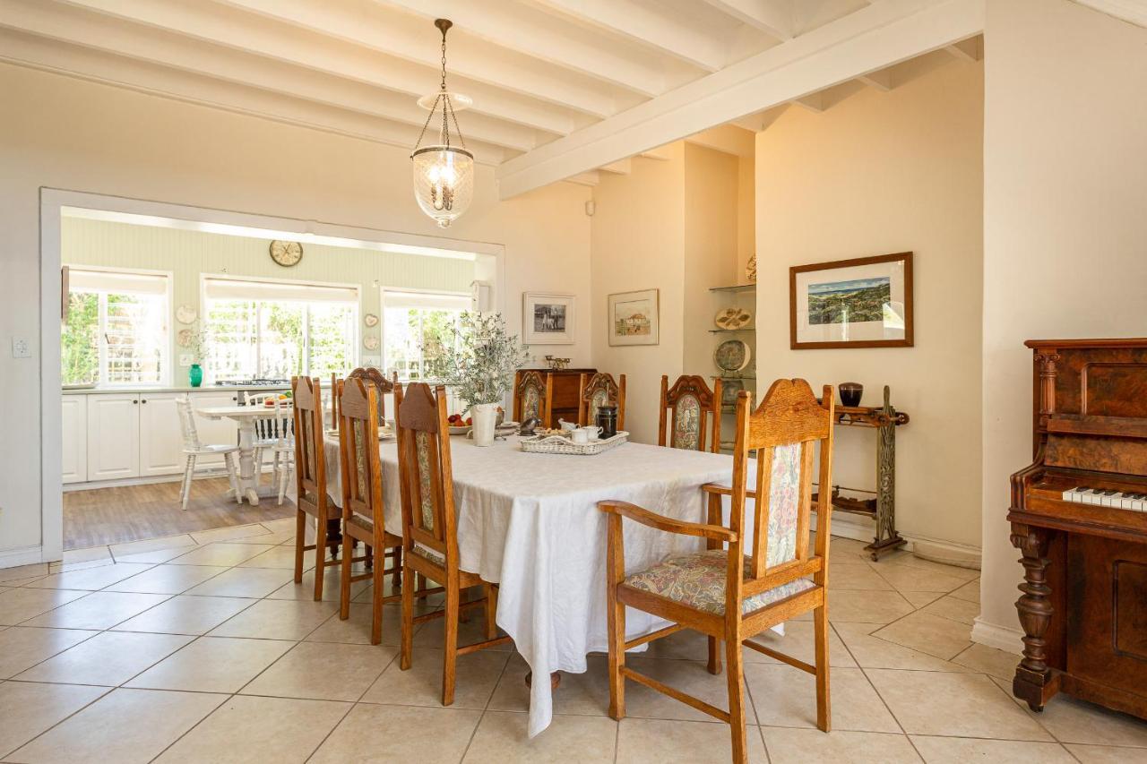 Guinea Fowl House Hotel โคมเม็ทจี ภายนอก รูปภาพ