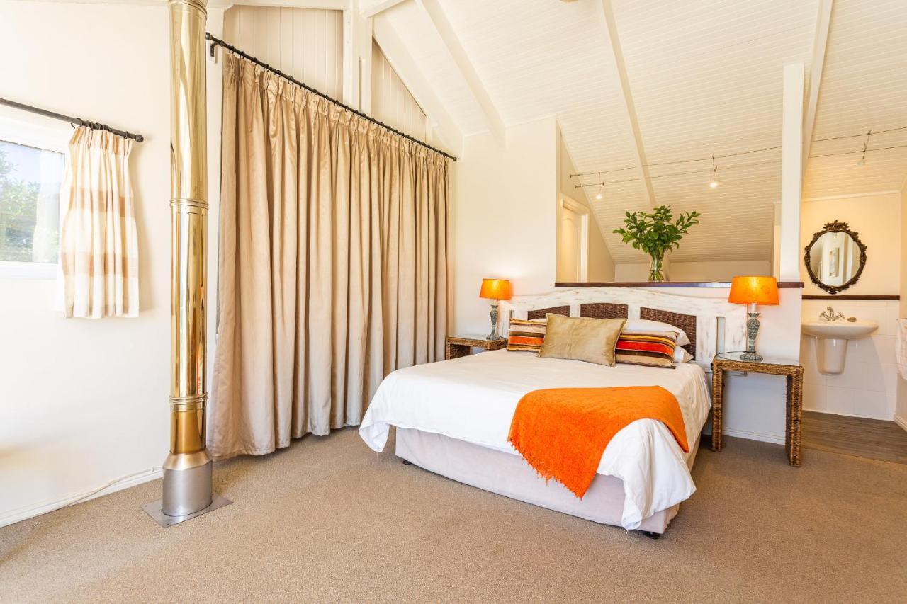 Guinea Fowl House Hotel โคมเม็ทจี ภายนอก รูปภาพ