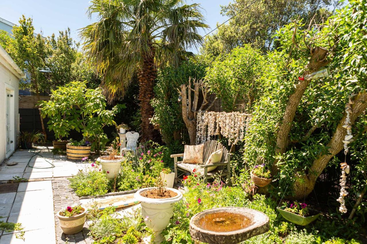 Guinea Fowl House Hotel โคมเม็ทจี ภายนอก รูปภาพ
